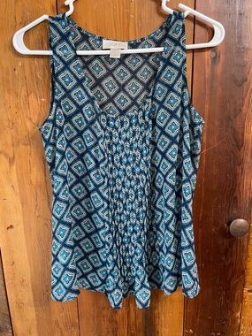 LOFT Teal and Navy Geometric Pleated Tank